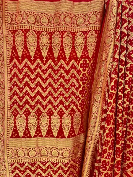 Red Bandhani saree